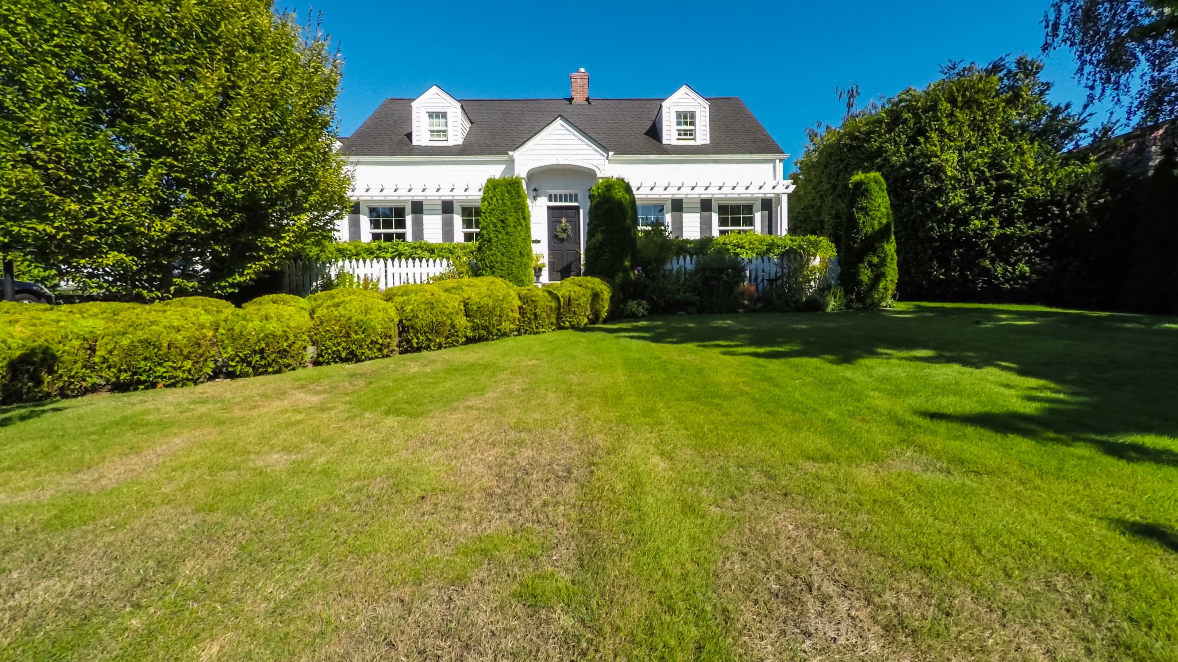 Weston White Colonial Cottage